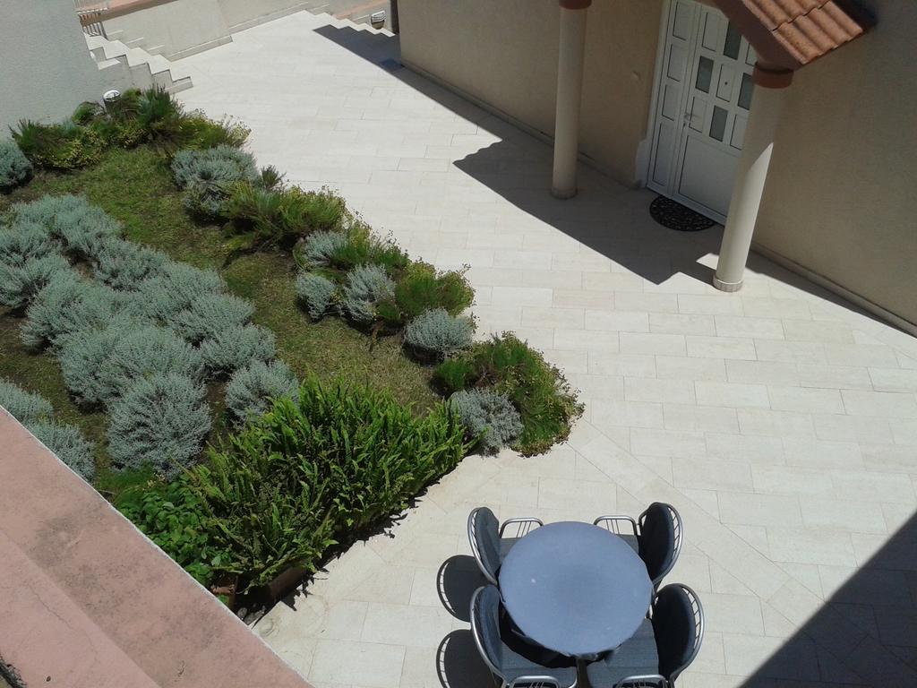 Apartments Vila Galileo Budva Phòng bức ảnh